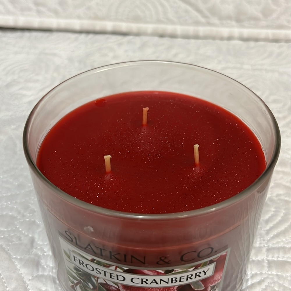 BB&W frosted cranberry theee wick and‎ cranberry woods single wick candles, new - Picture 6 of 15
